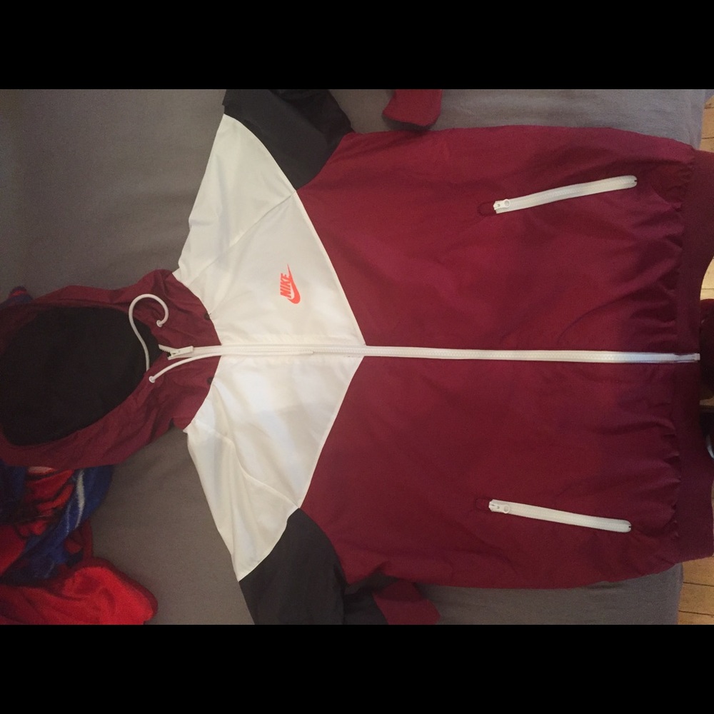 Nike Windbreaker Men’s Medium